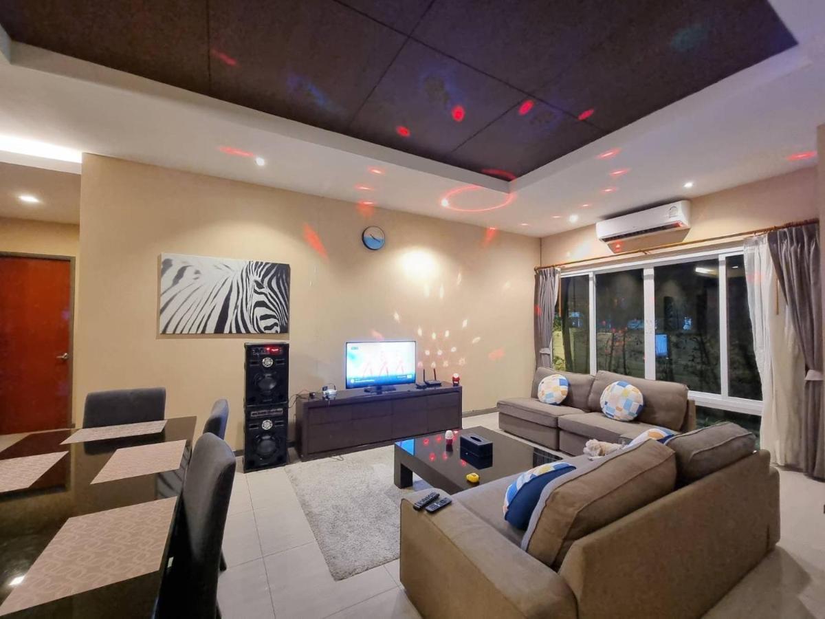 Midas Pool Villa