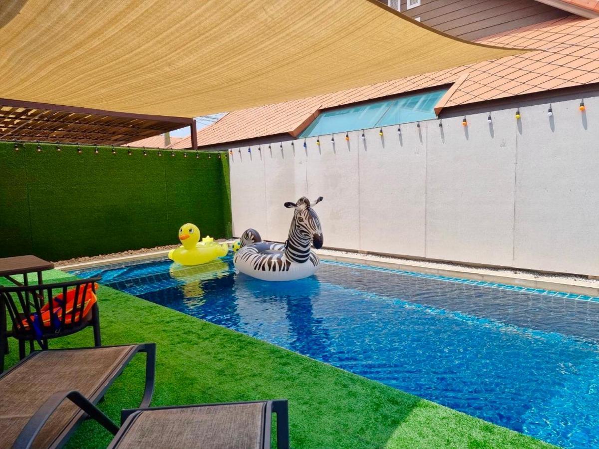 Midas Pool Villa